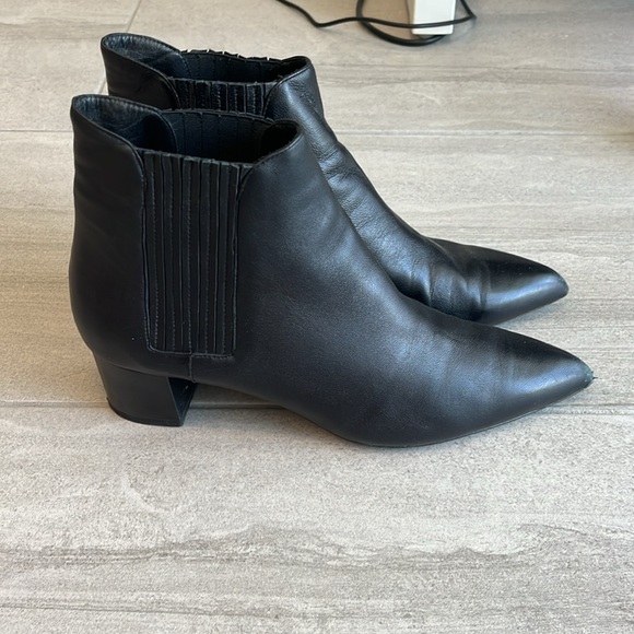 Elegant Made in Italy Black leather booties - Picture 2 of 6